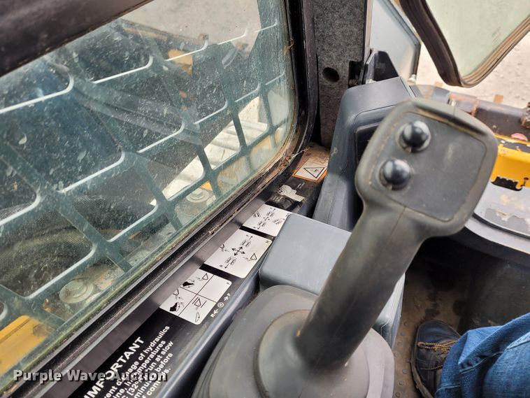 image for item BY9451 2019 John Deere 320G  skid steer loader