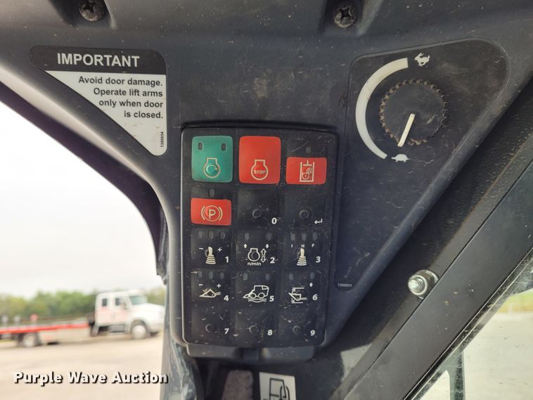 image for item BY9451 2019 John Deere 320G  skid steer loader