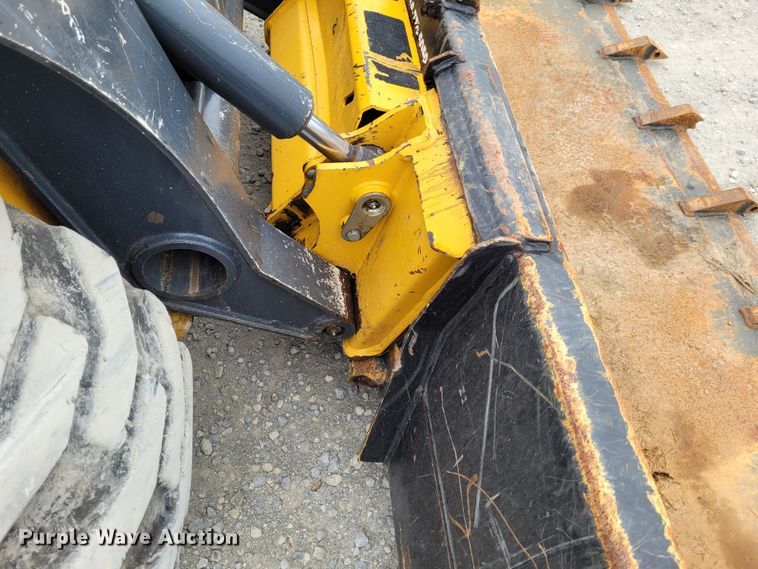 image for item BY9451 2019 John Deere 320G  skid steer loader