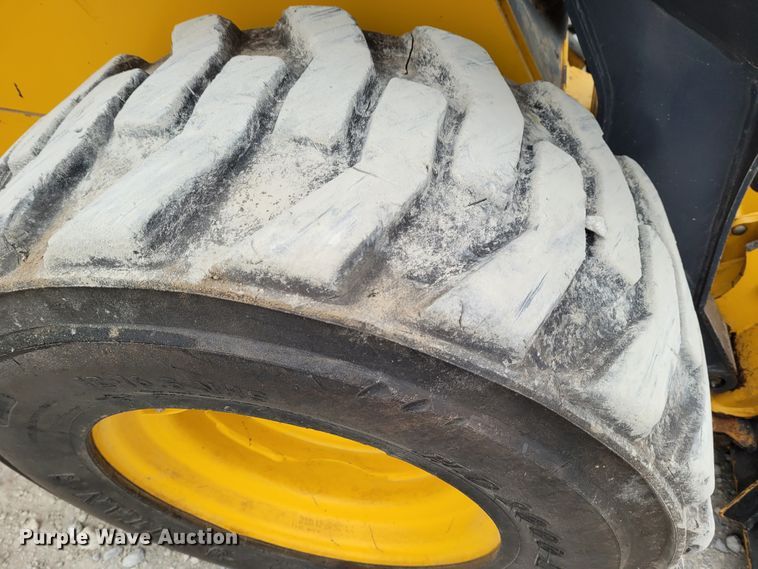 image for item BY9451 2019 John Deere 320G  skid steer loader