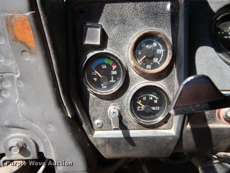 image for item DC2028 1993 Mack RD688S  dump truck