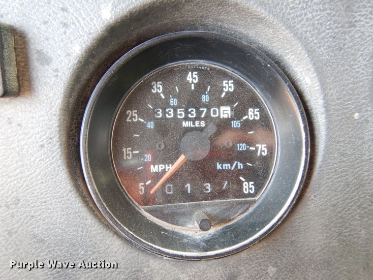 image for item DC2028 1993 Mack RD688S  dump truck