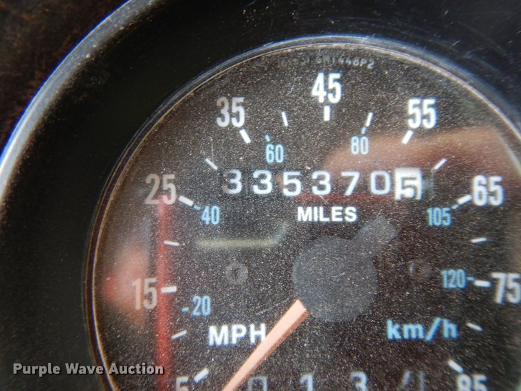 image for item DC2028 1993 Mack RD688S  dump truck