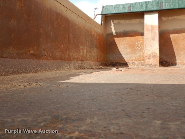 image for item DC2028 1993 Mack RD688S  dump truck