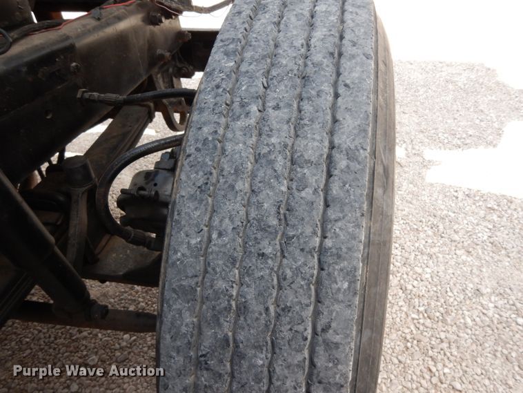 image for item DC2028 1993 Mack RD688S  dump truck