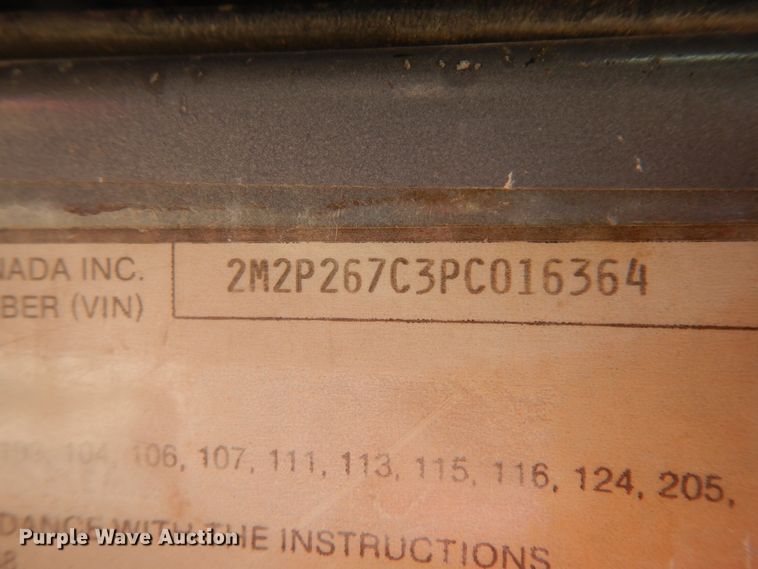 image for item DC2028 1993 Mack RD688S  dump truck