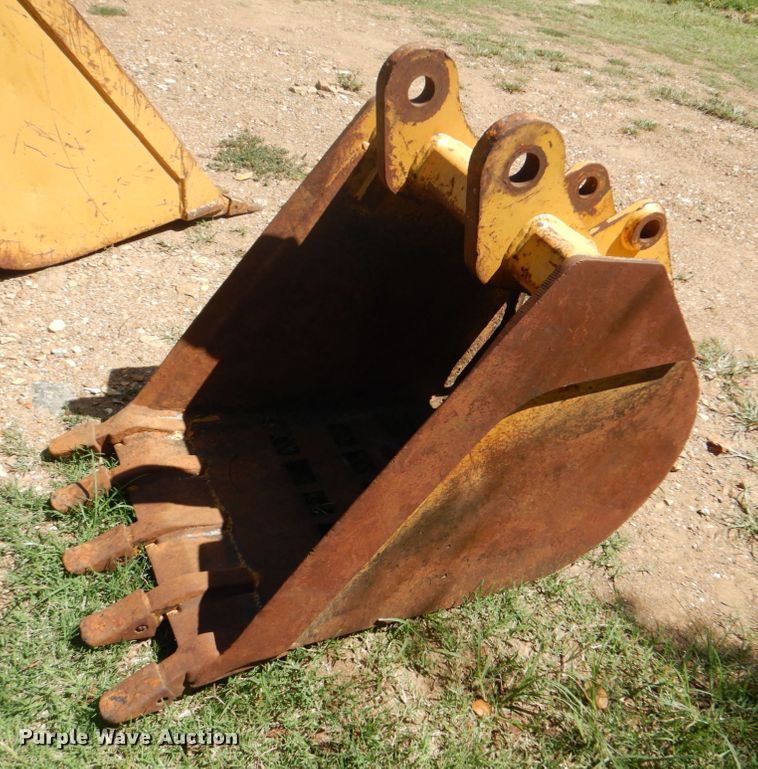 image for item DG1670 (2) excavator buckets