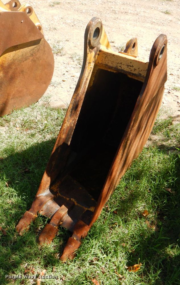 image for item DG1671 (3) excavator buckets