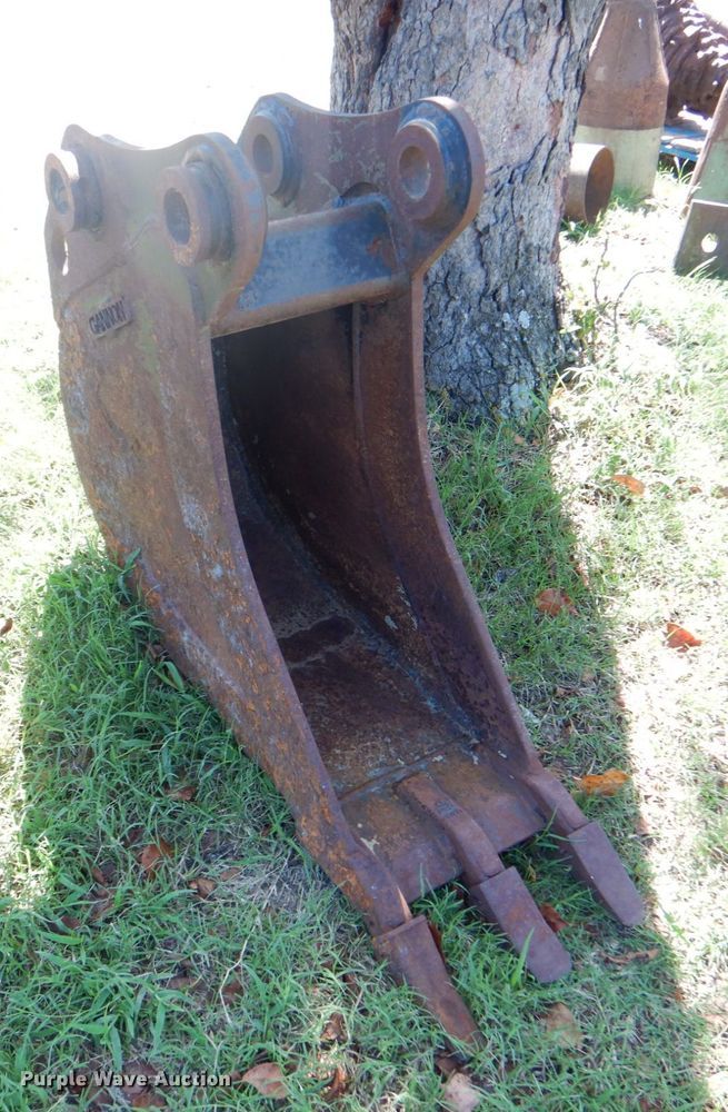 image for item DG1672 (3) excavator buckets