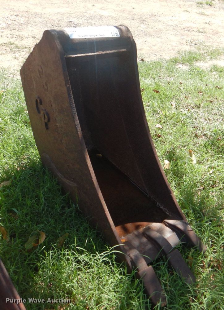 image for item DG1672 (3) excavator buckets