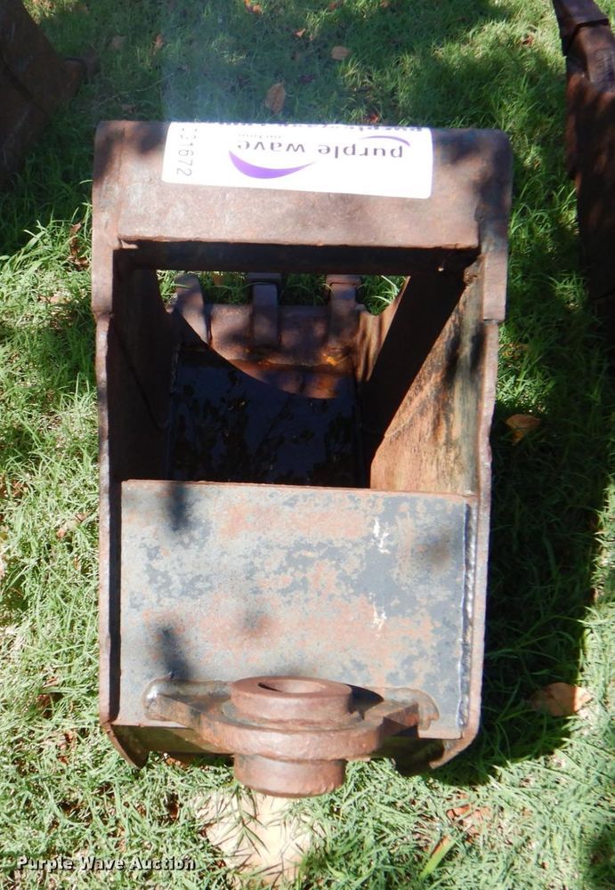 image for item DG1672 (3) excavator buckets