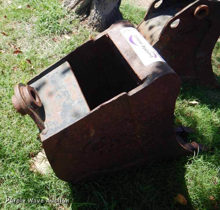image for item DG1672 (3) excavator buckets