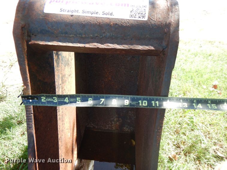 image for item DG1672 (3) excavator buckets