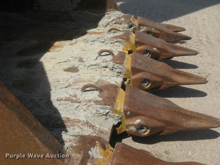 image for item DG5300 2005 Caterpillar 330CL  excavator