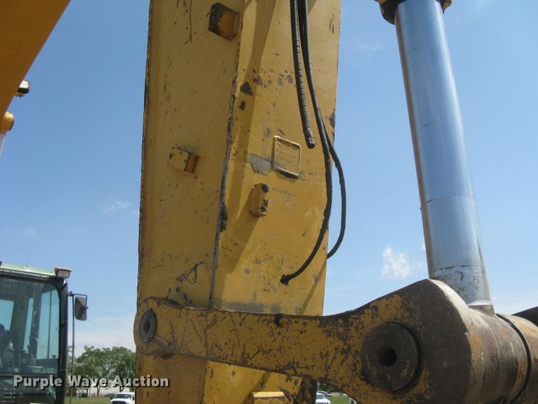 image for item DG5300 2005 Caterpillar 330CL  excavator