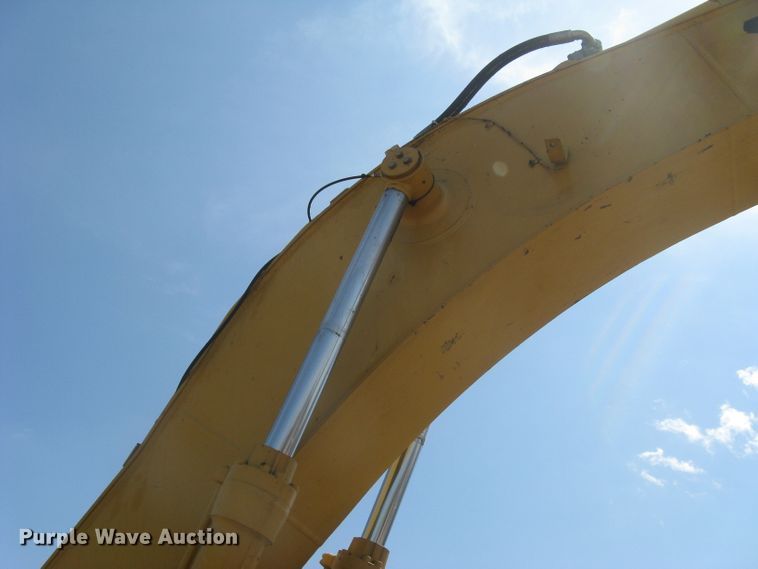 image for item DG5300 2005 Caterpillar 330CL  excavator