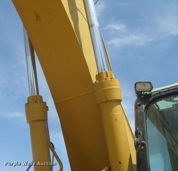 image for item DG5300 2005 Caterpillar 330CL  excavator