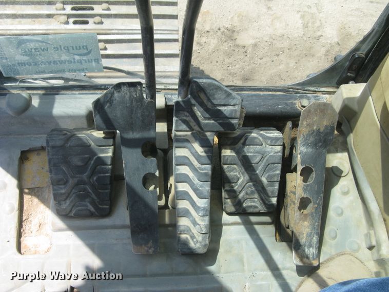 image for item DG5300 2005 Caterpillar 330CL  excavator