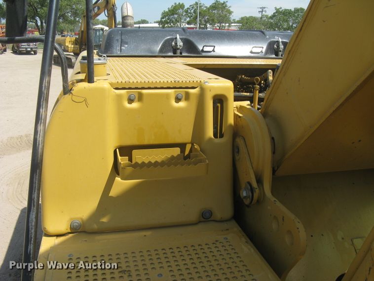 image for item DG5300 2005 Caterpillar 330CL  excavator