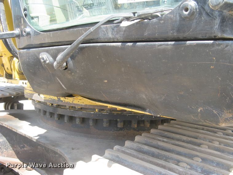 image for item DG5300 2005 Caterpillar 330CL  excavator