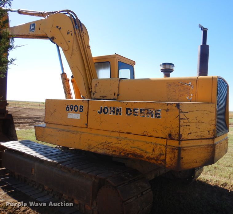 image for item DI5694 John Deere 690B  excavator