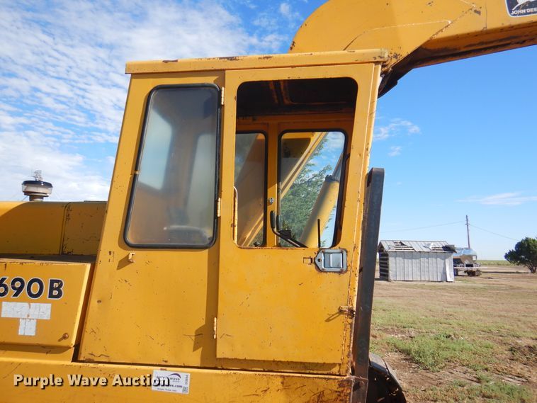 image for item DI5694 John Deere 690B  excavator