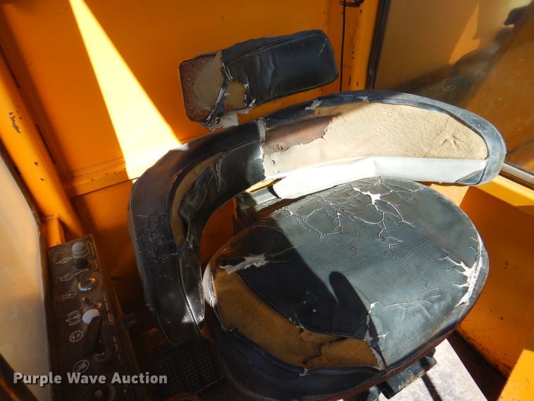 image for item DI5694 John Deere 690B  excavator