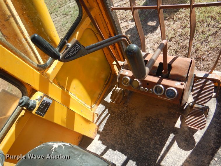 image for item DI5694 John Deere 690B  excavator