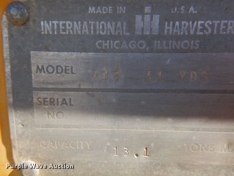 image for item DI5695 1974 International 412  elevating scraper