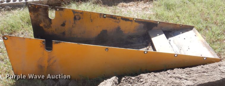 image for item DI5695 1974 International 412  elevating scraper