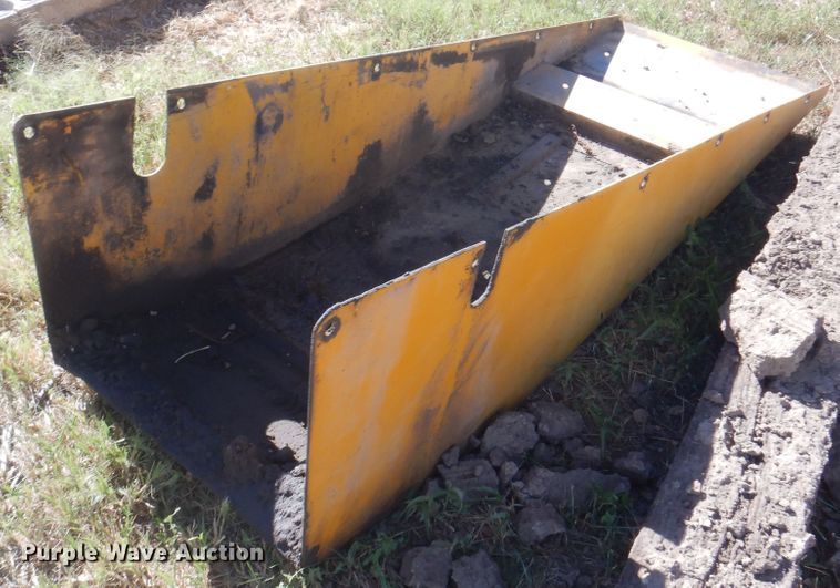 image for item DI5695 1974 International 412  elevating scraper