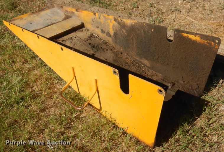 image for item DI5695 1974 International 412  elevating scraper