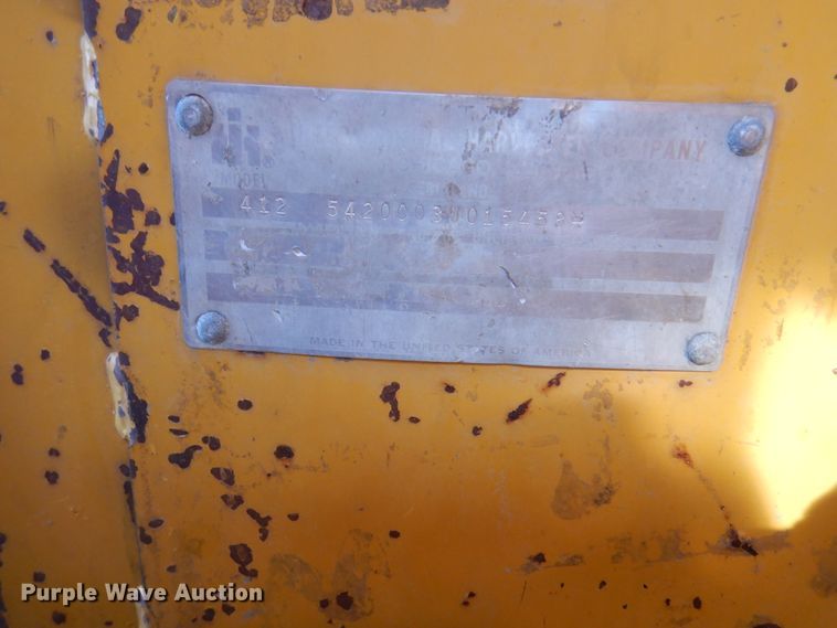 image for item DI5696 1975 International 412  elevating scraper