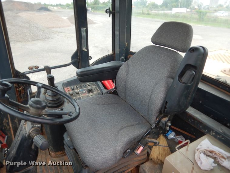 image for item DJ2228 2002 John Deere 544H  wheel loader