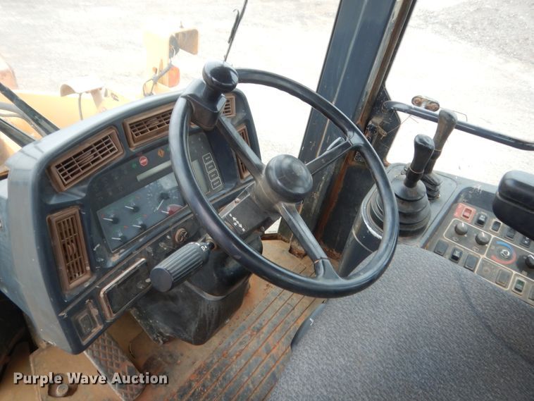 image for item DJ2228 2002 John Deere 544H  wheel loader