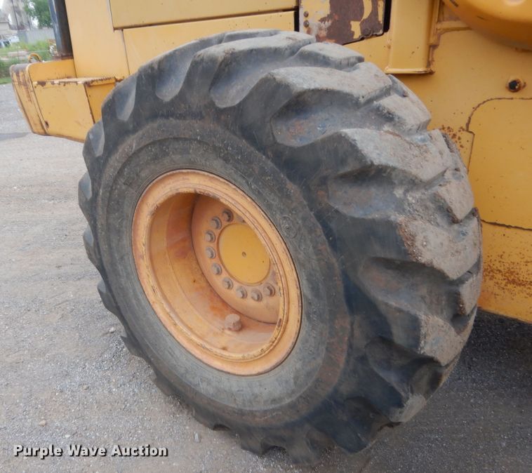image for item DJ2228 2002 John Deere 544H  wheel loader