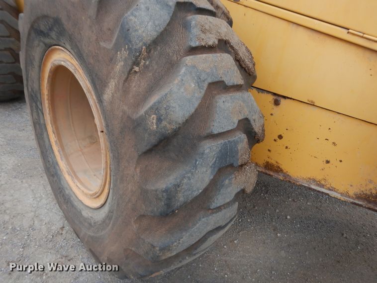 image for item DJ2228 2002 John Deere 544H  wheel loader