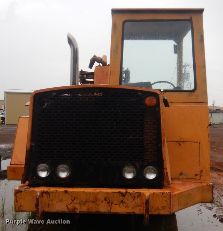 image for item DJ2235 2000 John Deere 762  water wagon