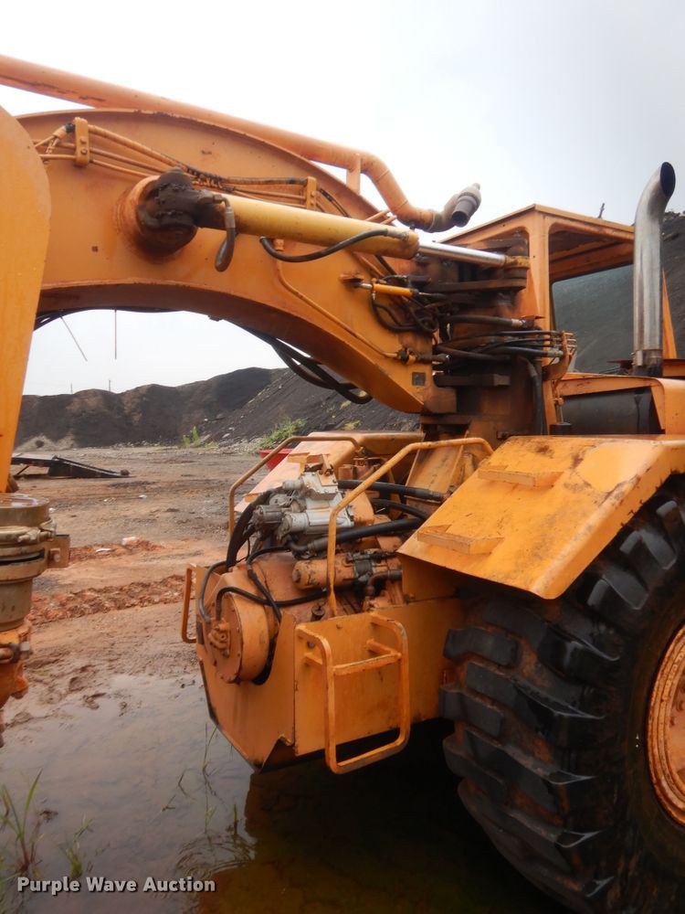 image for item DJ2235 2000 John Deere 762  water wagon