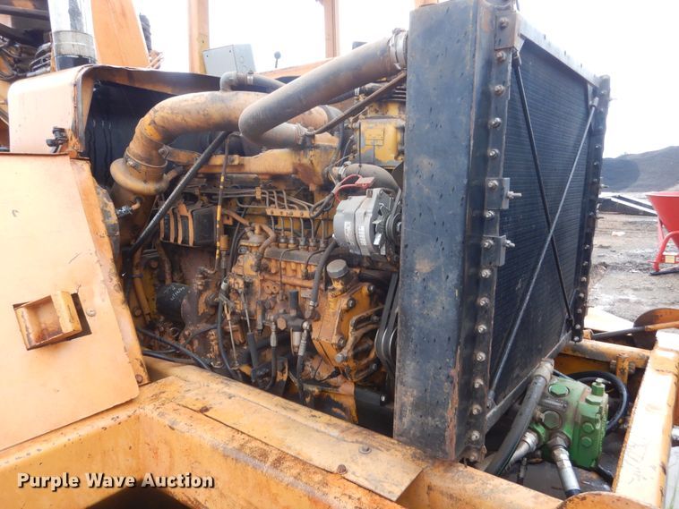 image for item DJ2235 2000 John Deere 762  water wagon