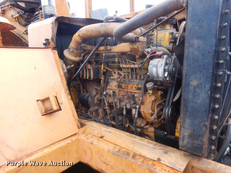 image for item DJ2235 2000 John Deere 762  water wagon