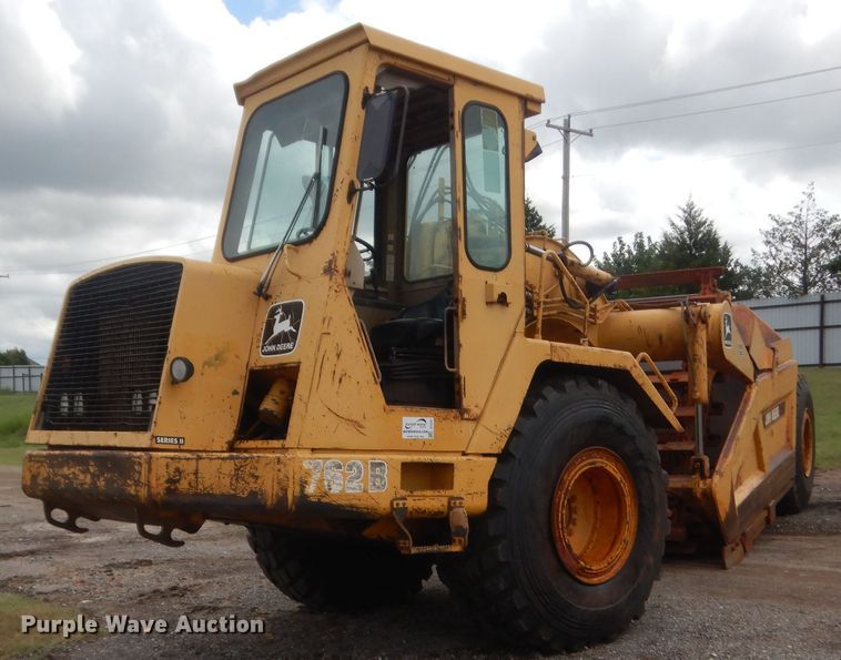 image for item DJ2237 1997 John Deere 762B  elevating scraper