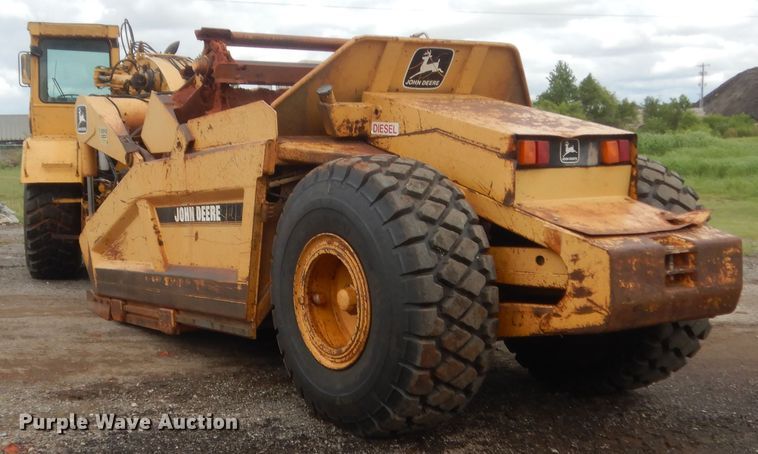 image for item DJ2237 1997 John Deere 762B  elevating scraper