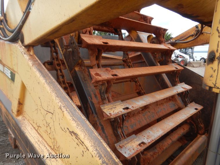 image for item DJ2237 1997 John Deere 762B  elevating scraper