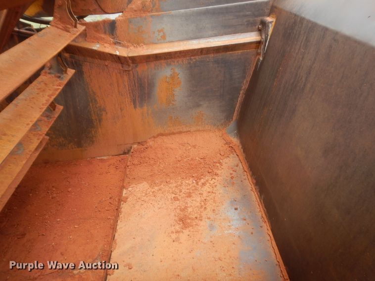 image for item DJ2237 1997 John Deere 762B  elevating scraper