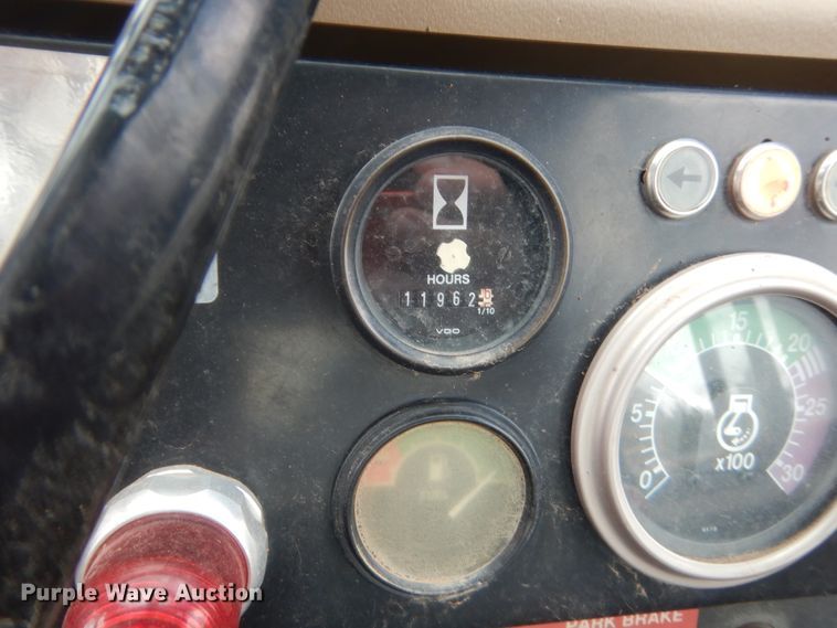 image for item DJ2237 1997 John Deere 762B  elevating scraper