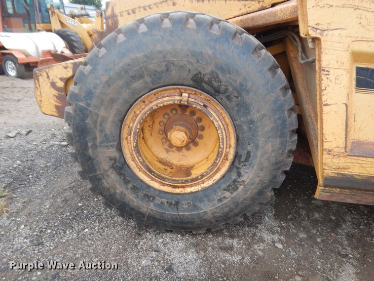 image for item DJ2237 1997 John Deere 762B  elevating scraper