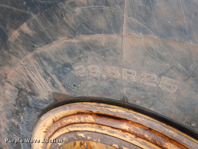 image for item DJ2237 1997 John Deere 762B  elevating scraper