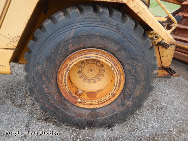 image for item DJ2237 1997 John Deere 762B  elevating scraper