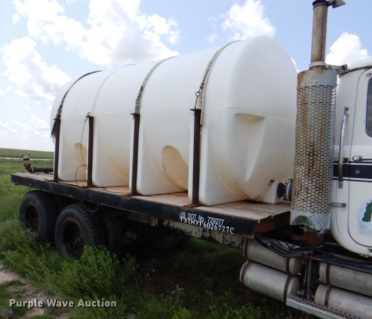 image for item DK2283 1980 Mack RL685LS  flatbed truck